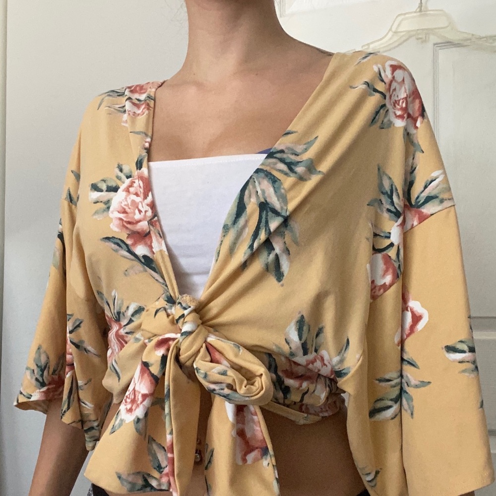 FLORAL TIE TOP